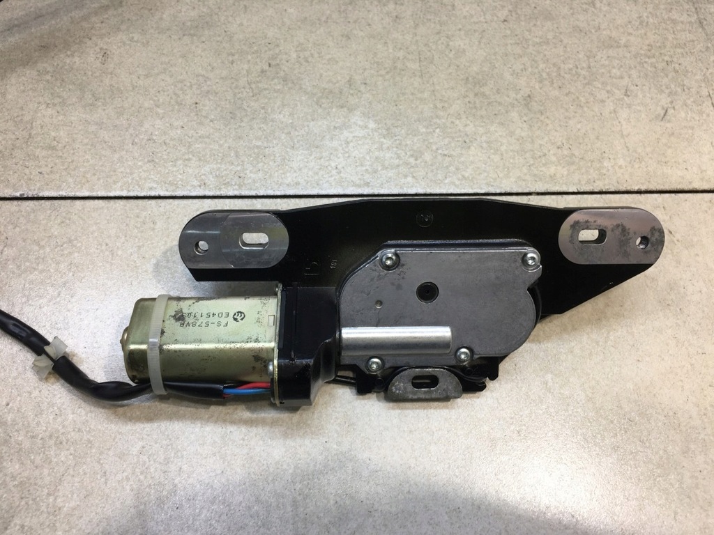 ΚΛΕΙΔΑΡΙΑ ΚΑΠΑΚΙ ΚΑΤΩ E39 FL COMBI 8362371 Product image