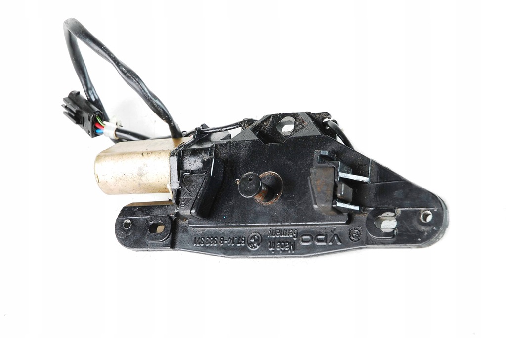 BMW E39 KOMBI Κλειδαριά κλεισίματος πτερυγίου 8362371 Product image