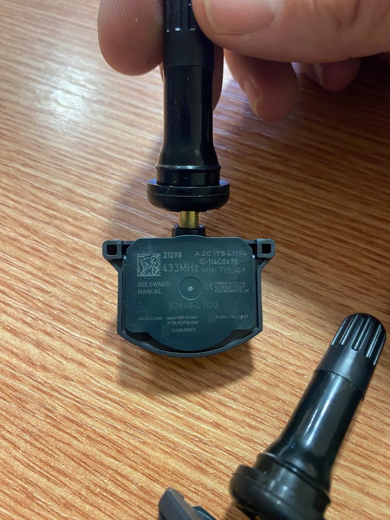 1x αισθητήρας TPMS KIA K5 SORENTO IV OPTIMA IONIC 5 HYUNDAI TUSCON 52940-L1100 Product image