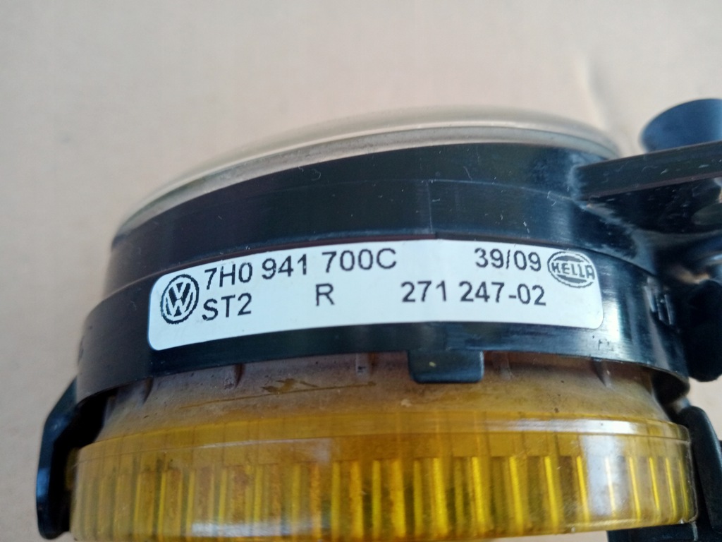 VW T5, SKODA FABIA II ΔΩΜΑΤΙΟ ΔΕΞΙΟ HALOGEN 7H0941700C Product image