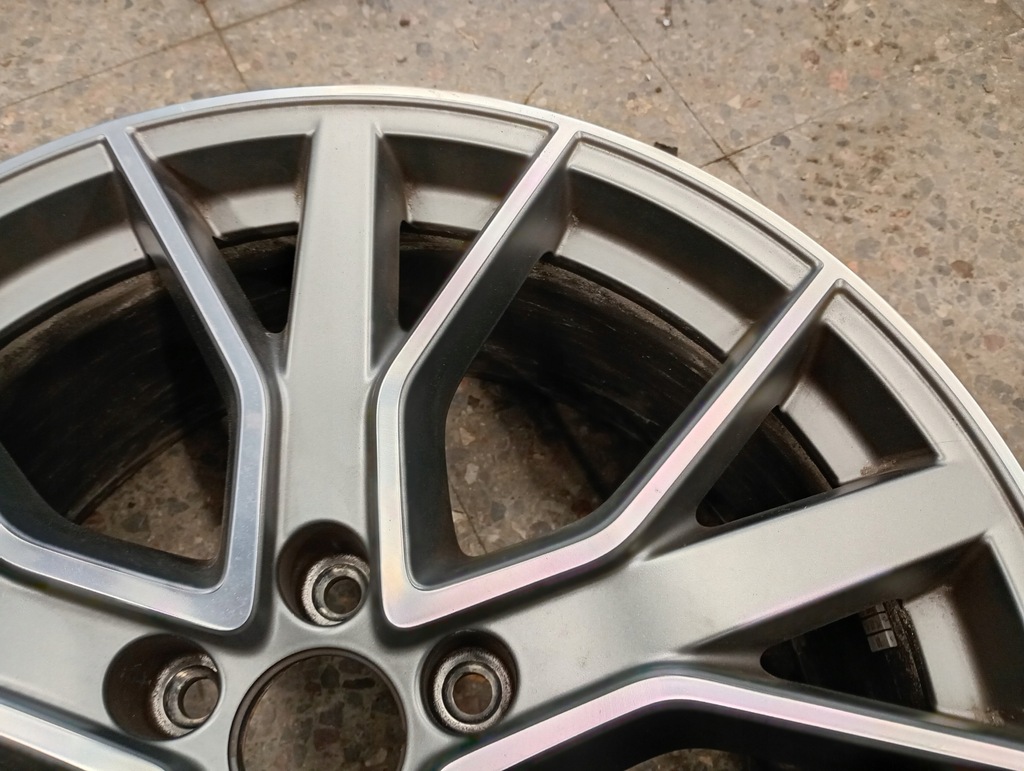 8W0601025DH Χάνες αλουμινίου 8.5JX19H2 ET40 5x112 Audi Sport A4 B9 8W A5 S5 Product image