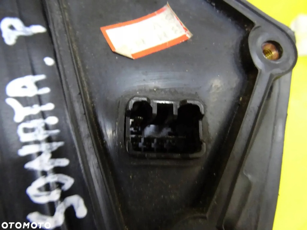 ΔΕΞΙΟΣ ΗΛΕΚΤΡΙΚΟΣ ΚΑΘΡΕΠΤΗΣ HYUNDAI SONATA 5 PIN NO.258 Product image