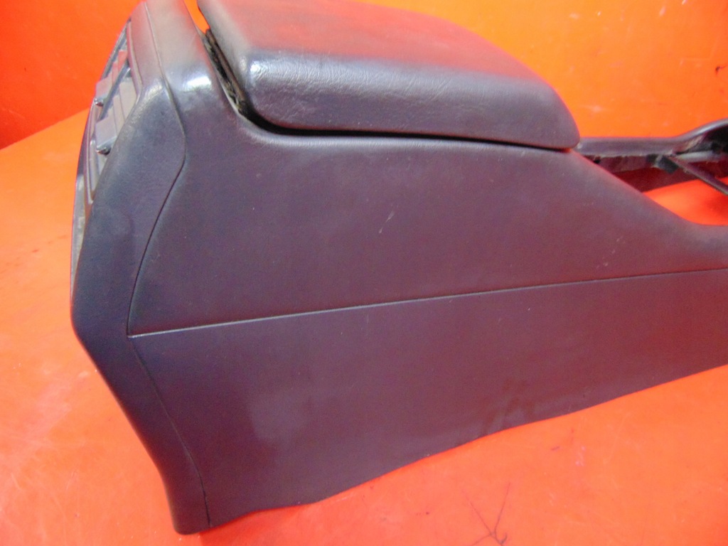 MERCEDES ML W163 LIFT 02- CENTER TUNNEL ARRMHREST CUP HOTHER Product image