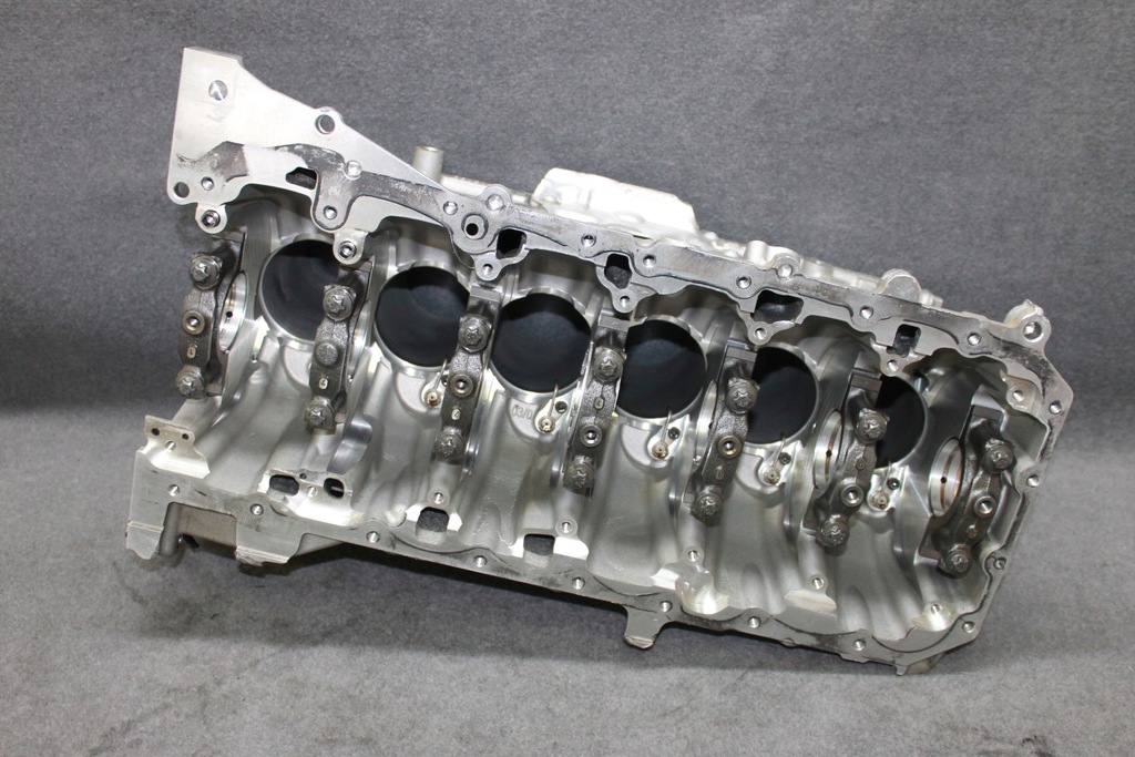 BMW F20 F30 G30 G32 G11 4.0i B58B30A ENGINE BLOCK Product image