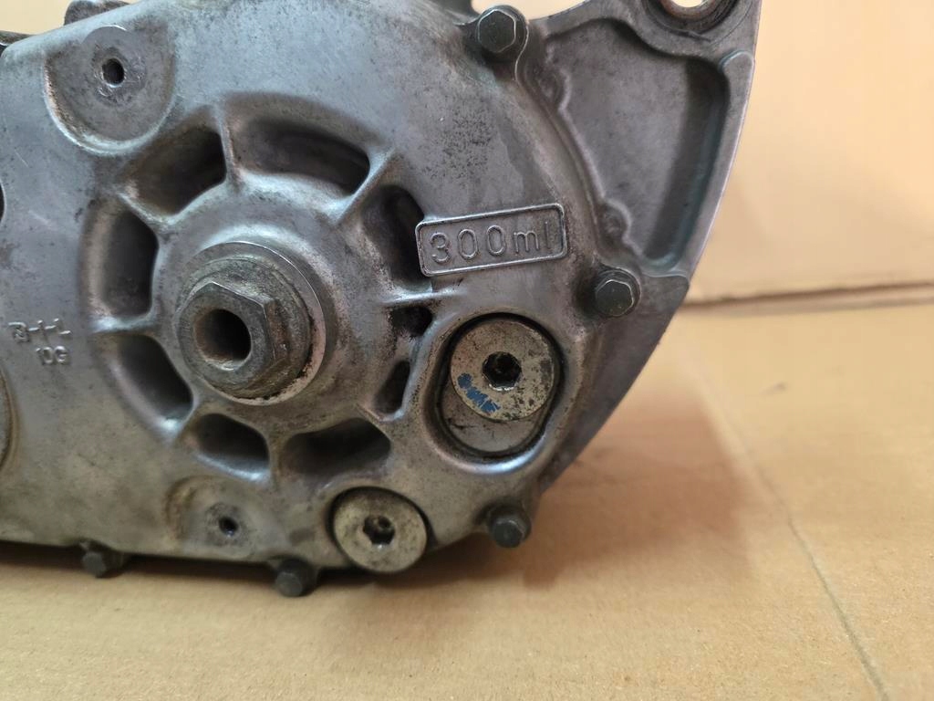 Suzuki Burgman Μια μετάφραση 650 02-12 Drive Swingarm Product image