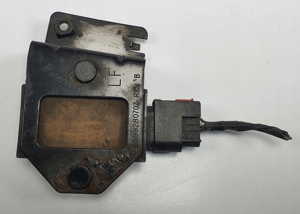 ΑΙΣΘΗΤΗΡΑΣ ΠΙΕΣΗΣ ΕΛΑΣΤΙΚΩΝ CHRYSLER 300C 04602503AB Product image