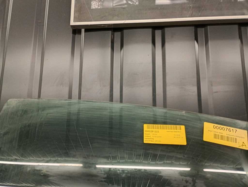 αριστερό γυάλινο πίσω κάθισμα Leon II 06R Product image