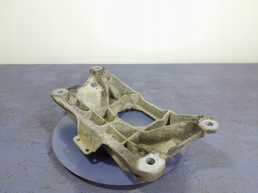 AUDI A4 B8 2.0 TDI 120 HP GEARBOX SUPPORT 8K0399263BK CJCC Product image