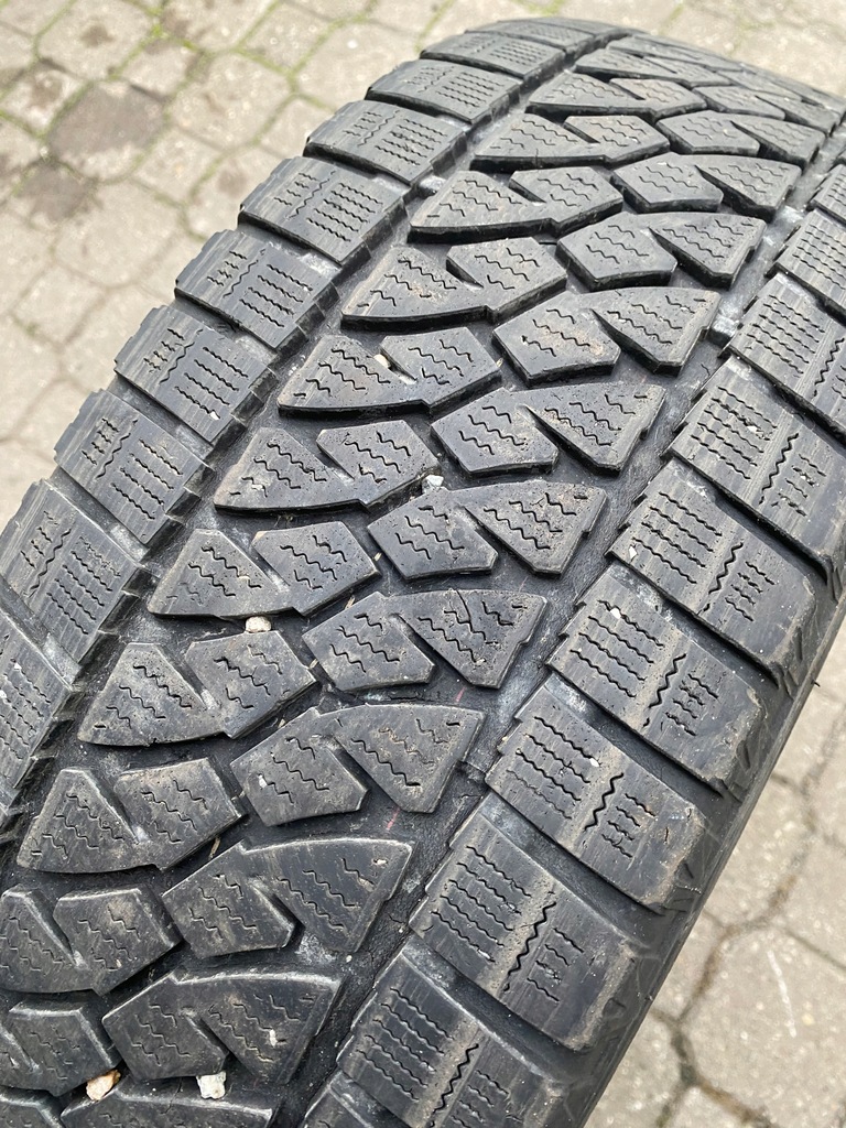 1 τμχ BRIDGESTONE Blizzak W810 215/65/16 C 109/107R 2018 6mm Product image