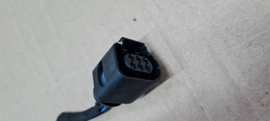 ΚΥΒΟΣ ΚΙΝΗΤΗΡΑΣ A5 8W PLUG 4H0973713 A4 B9 8W Q5 Q3 Product image