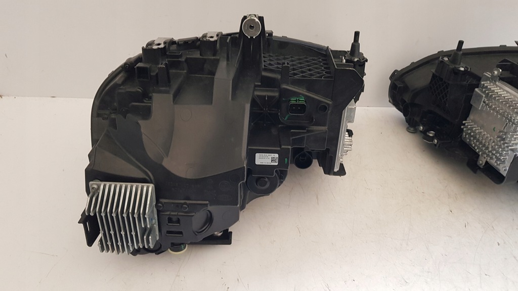 ΜΠΡΟΣ ΦΩΤΙΣΤΙΚΟ ΜΠΡΟΣ ΑΡΙΣΤΕΡΟ ΔΕΞΙ BMW M2 G87 ΜΑΥΡΟ ΟΛΟΚΛΗΡΩΜΕΝΟ 9503470 9503469 Product image
