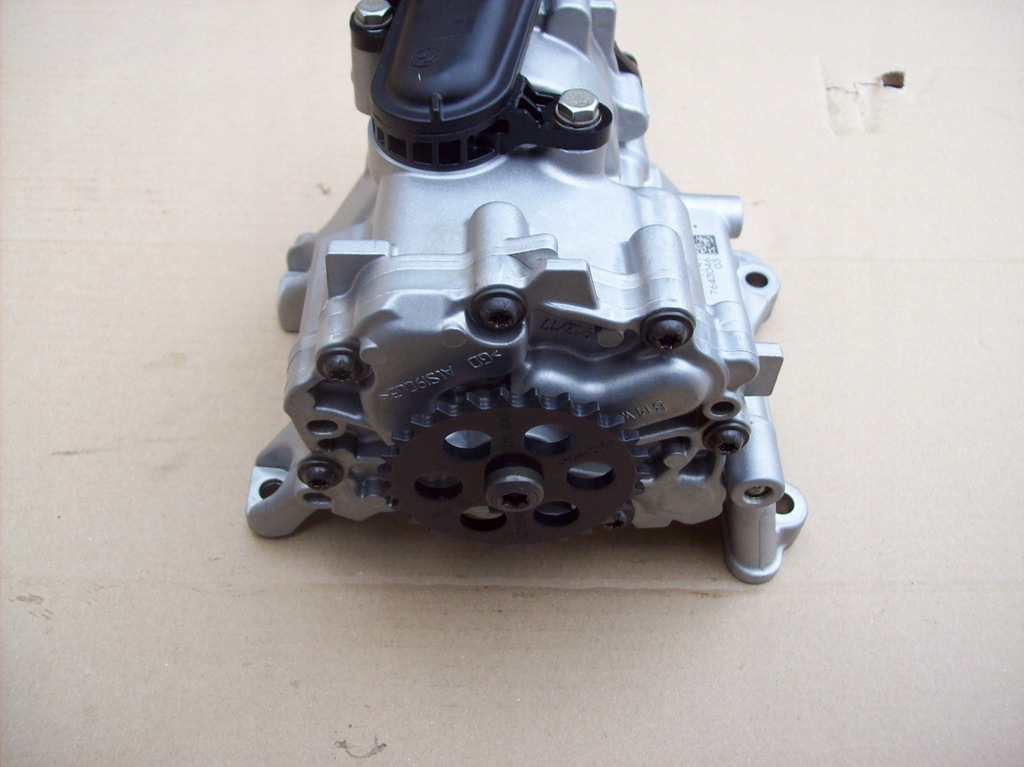 BMW G01 F30 G30 ΑΝΤΛΙΑ ΛΑΔΙΟΥ 7643046 B58B30A Product image