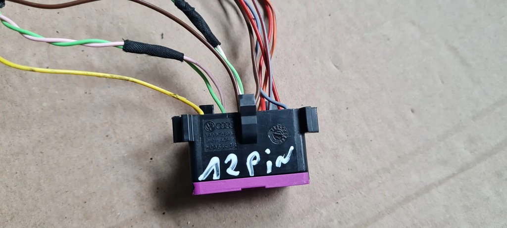A5 8W PLUG OBD SOCKET 3A0972695A A7 4G A4 B8 S4 B9 Q5 Q3 Product image