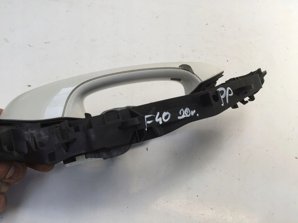 BMW 1 F40 2020 ΧΕΙΡΟΛΑΒΗ ΔΕΞΙ ΜΠΡΟΣΤΙΝΗ 9881778 Product image