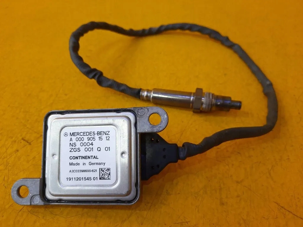 Mercedes W213 W205 LAMBDA PROBE A0009051512 Product image