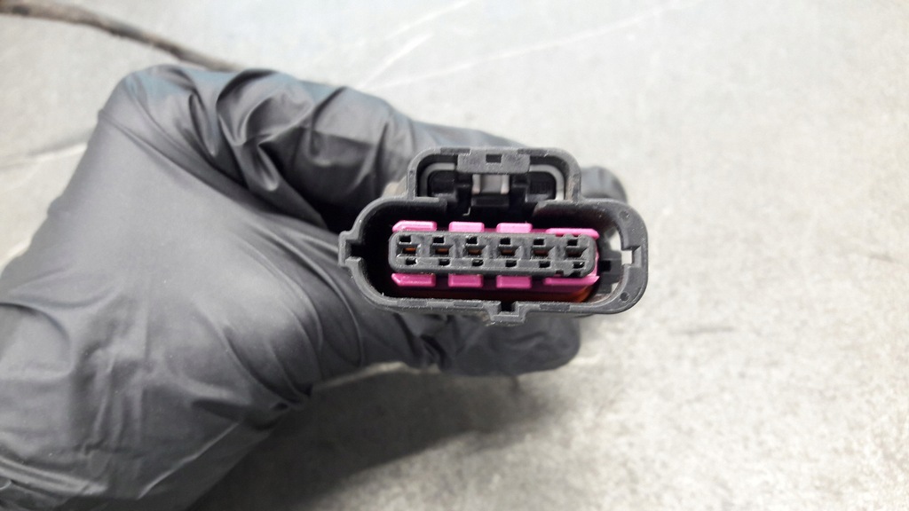 1K0973706 Audi VW Plug -In Bait Ankle Product image