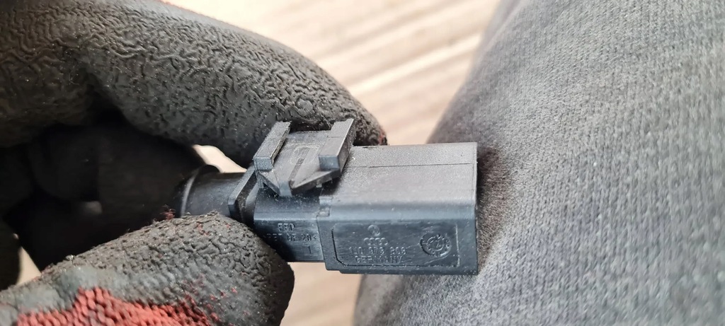 A5 8W PLUG CUBE 1J0973803 VW AUDI A4 B9 8W A5 Q7 4M Q5 80A Product image