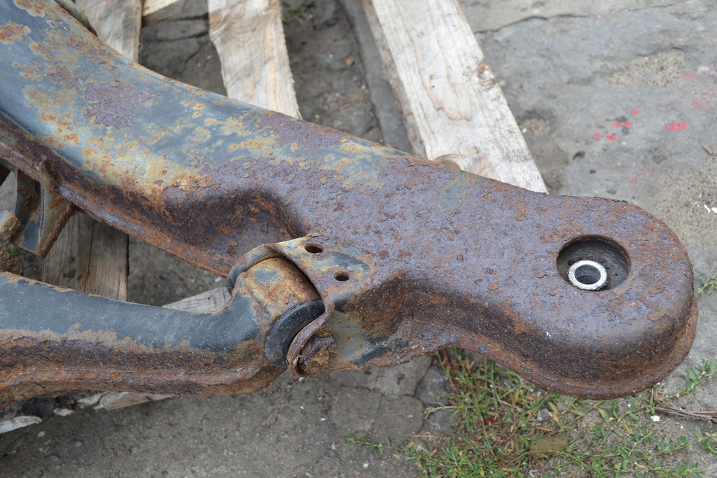 Mercedes W126 Πίσω ανάρτηση τρόλεϊ πίσω Product image
