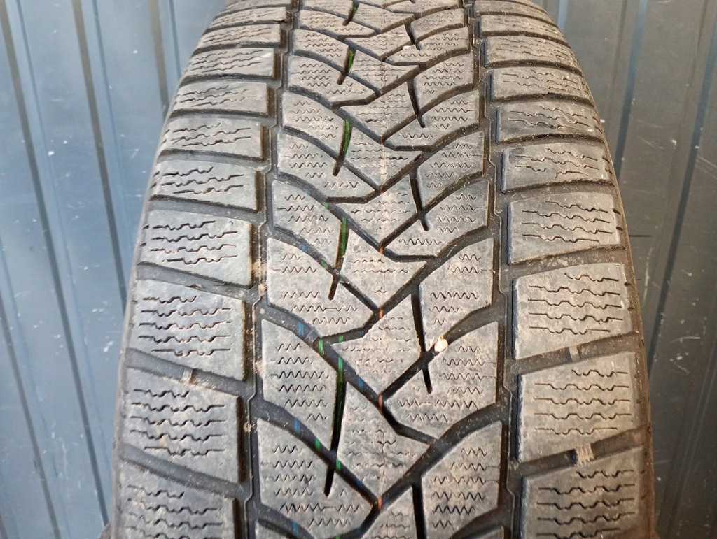 Dunlop Winter Sport5 5 2x 255/45R20 και 2x 285/45r20 ελαστικά 4.3mm χειμώνα Product image