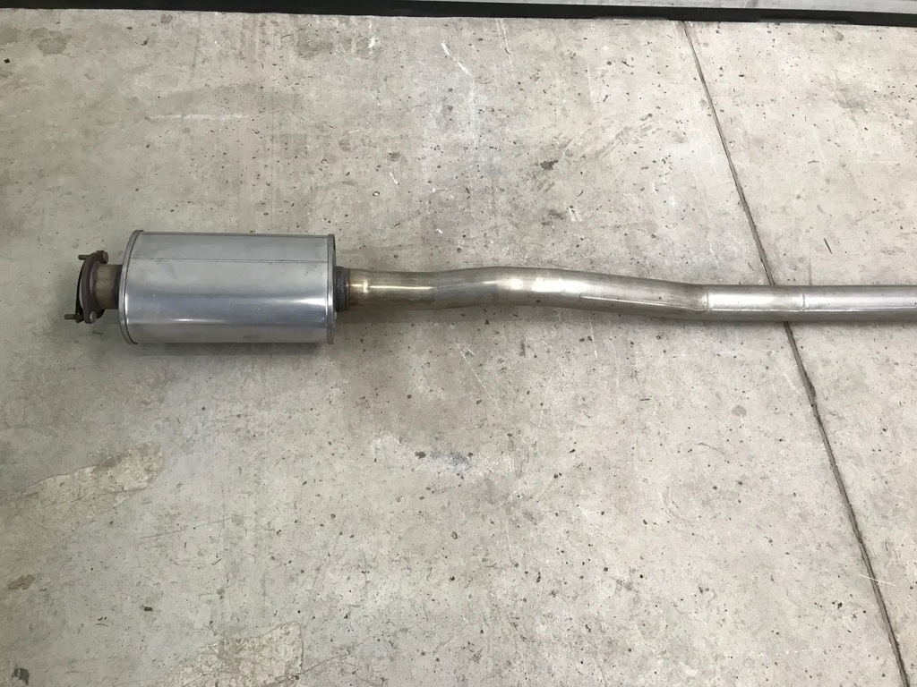 Volvo XC40 2.0 B3 B4 HYBRID 2023 END MUFFLER EXHAUST PIPE 32317213 Product image