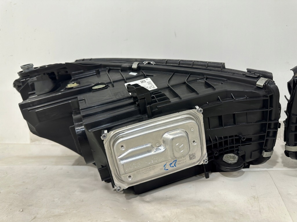 MERCEDES BENZ W206 C CLASS LED ΥΨΗΛΗΣ ΑΠΟΔΟΣΗΣ ΑΡΙΣΤΕΡΟ ΔΕΞΙ ΦΩΤΟ EU KPL Product image