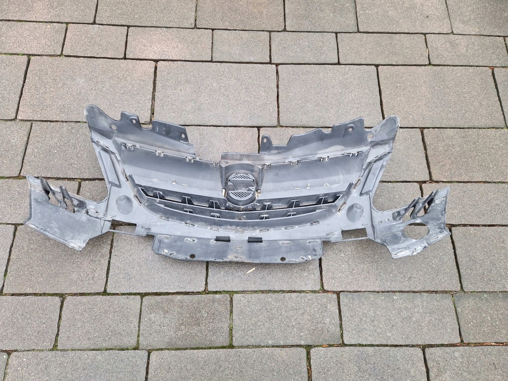 Opel Corsa D Πριν ανυψώσει το μπροστινό προφυλακτήρα Dummy Chrome 13179940 06-2011 Product image