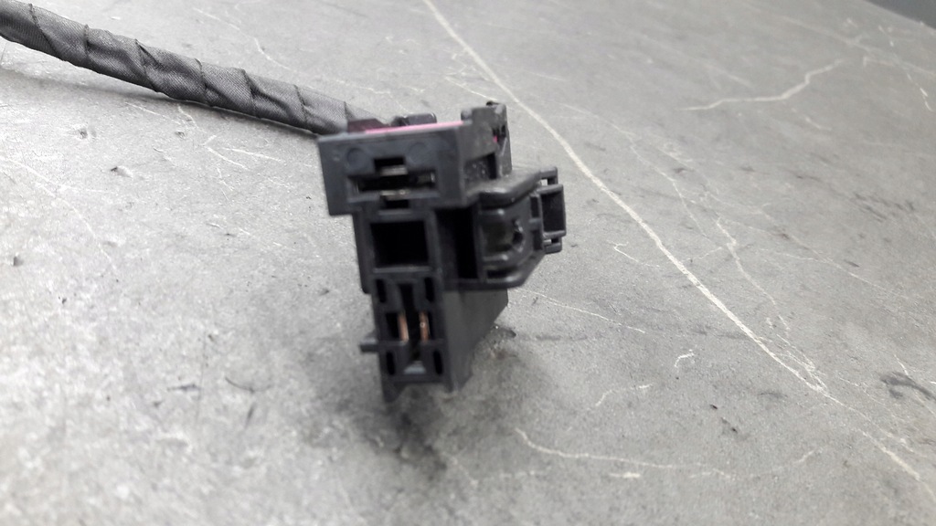 1K0972117A Επίπεδο Επικοινωνία Στέγαση Volkswagen Audi Product image