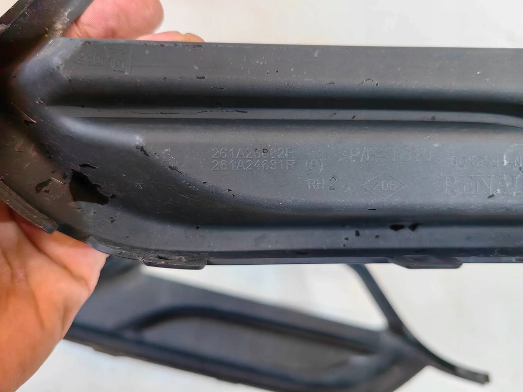 RENAULT MEGANE III LIFT - ΣΕΤ ΠΡΟΦΥΛΑΚΤΗΡΙΑ ΑΡΙΣΤΕΡΑ ΚΑΙ ΔΕΞΙΑ Product image