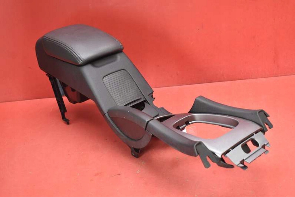 ΚΕΝΤΡΙΚΟ ΒΡΑΧΙΟΝΙΟ ΤΟΥΝΕΛ EU 12790310 SAAB 9-3 93 2 II LIFT 07-11 Product image