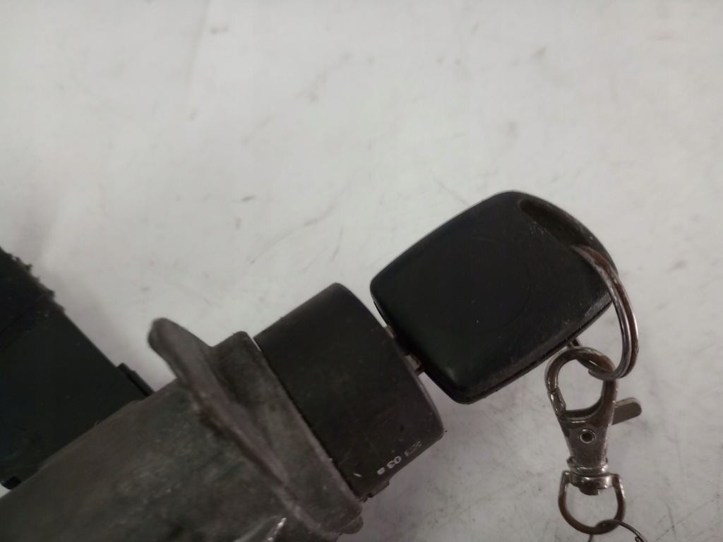 Διακόπτης ανάφλεξης Audi 4B0905851C Europe Product image