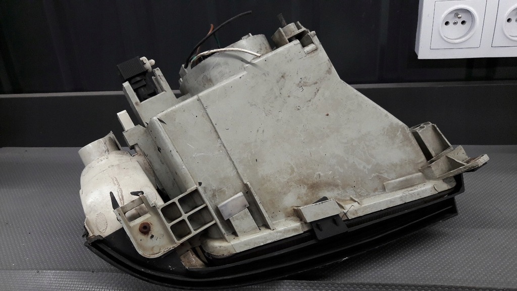 0289008 Αριστερός προβολέας Renault Clio I 93R Product image