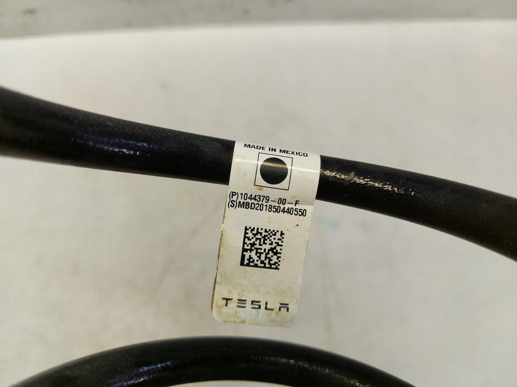 Ελατήριο μπροστινής ανάρτησης TESLA MODEL 3 Product image