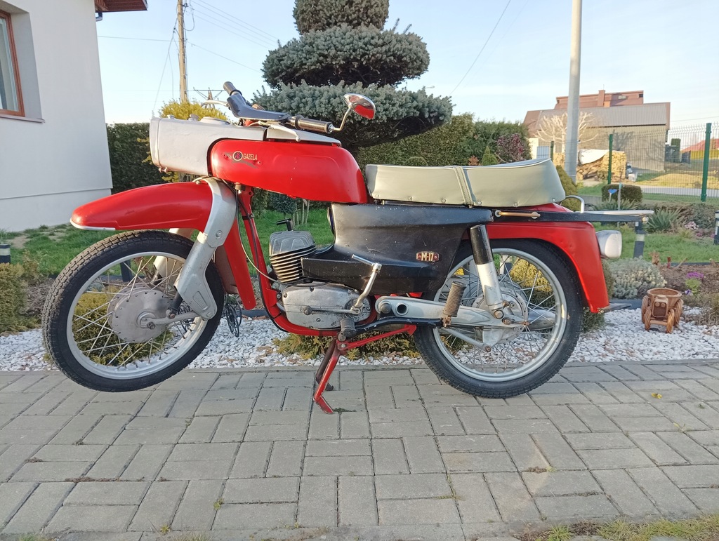 SHL M17 Gazelle - Μέρη - Seat + Trunk + .. Product image