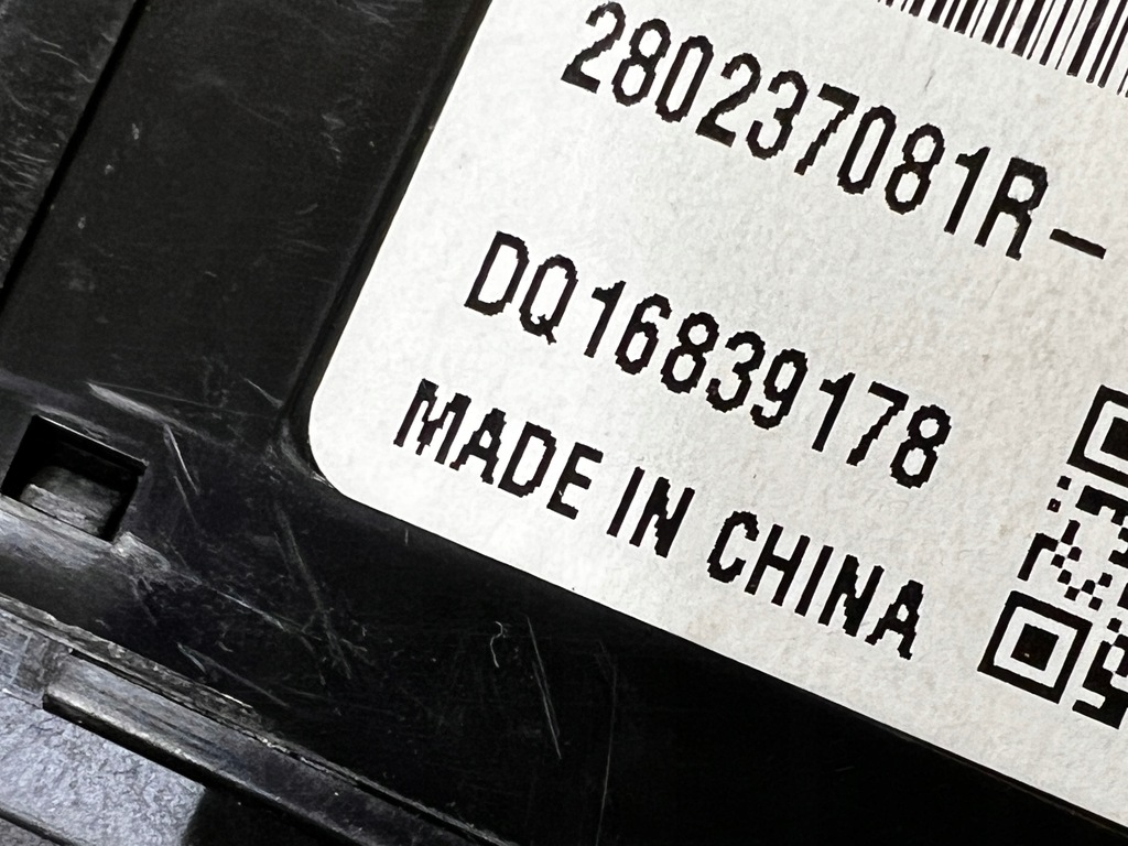Υποδοχή USB AUX SD RENAULT MEGANE IV Product image