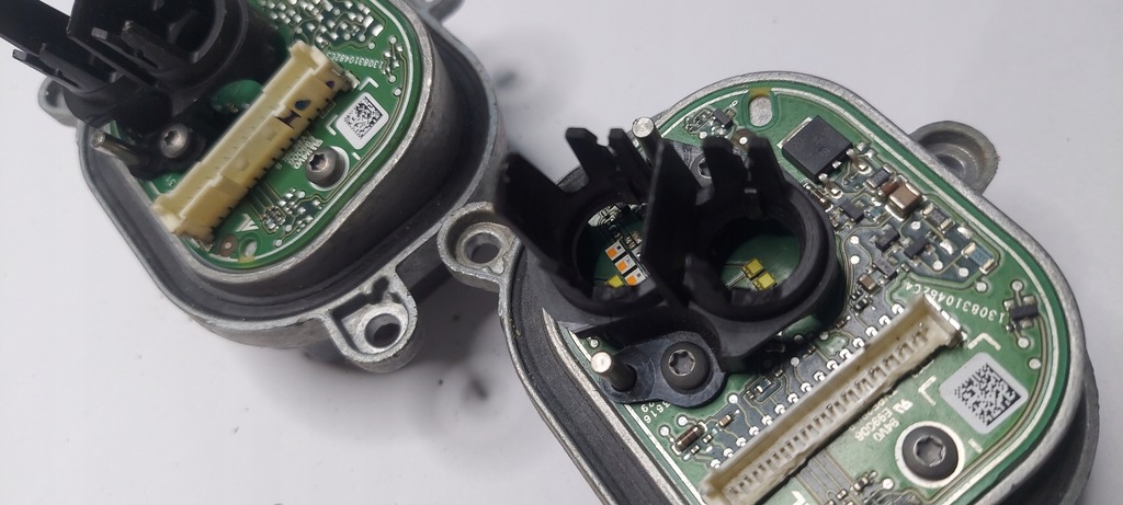 AUDI A4 B9 LIFT LAMP MODULE HEDGEHOG INVERTER 1305715395 Product image