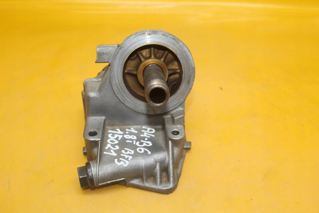 Βάση φίλτρου λαδιού Audi A4 B6 B7 Seat Skoda 1.8 T 06A115417 Product image