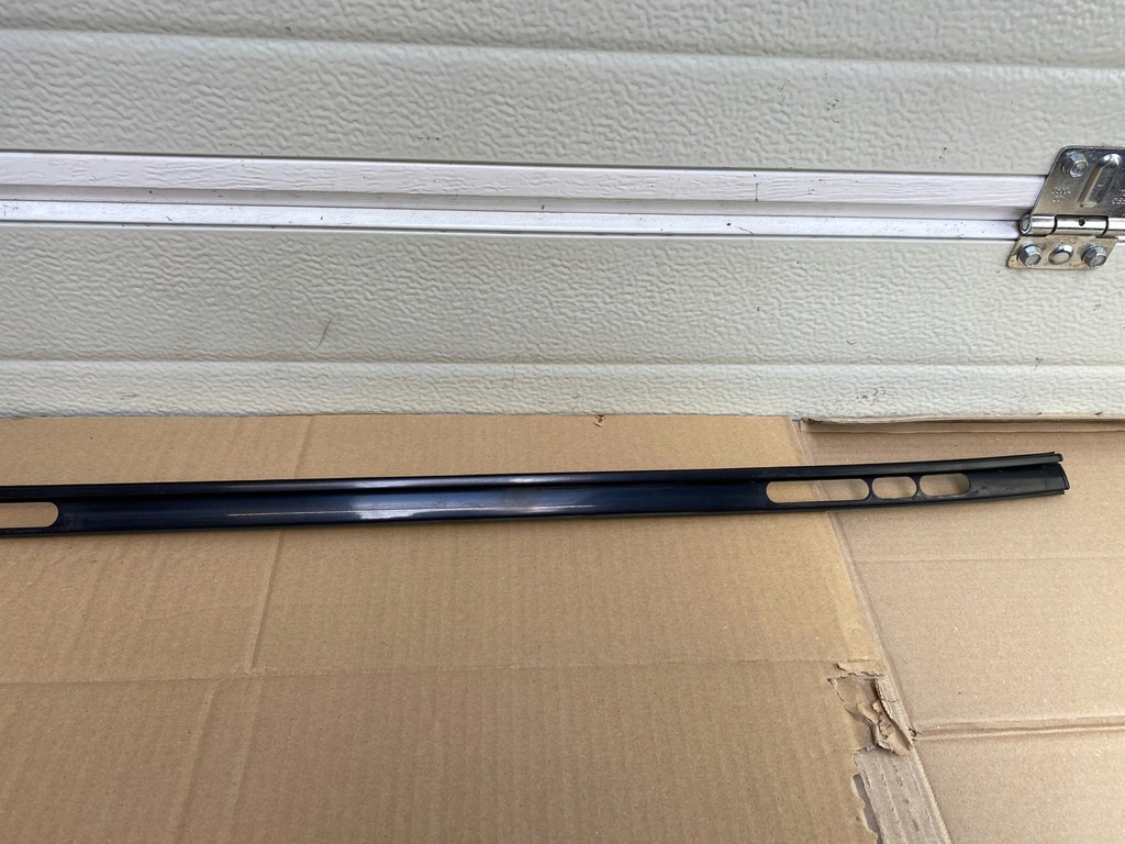 BMW E39 COMBI LOF RIP, ΔΕΞΙΑ, ΜΑΥΡΟ Product image