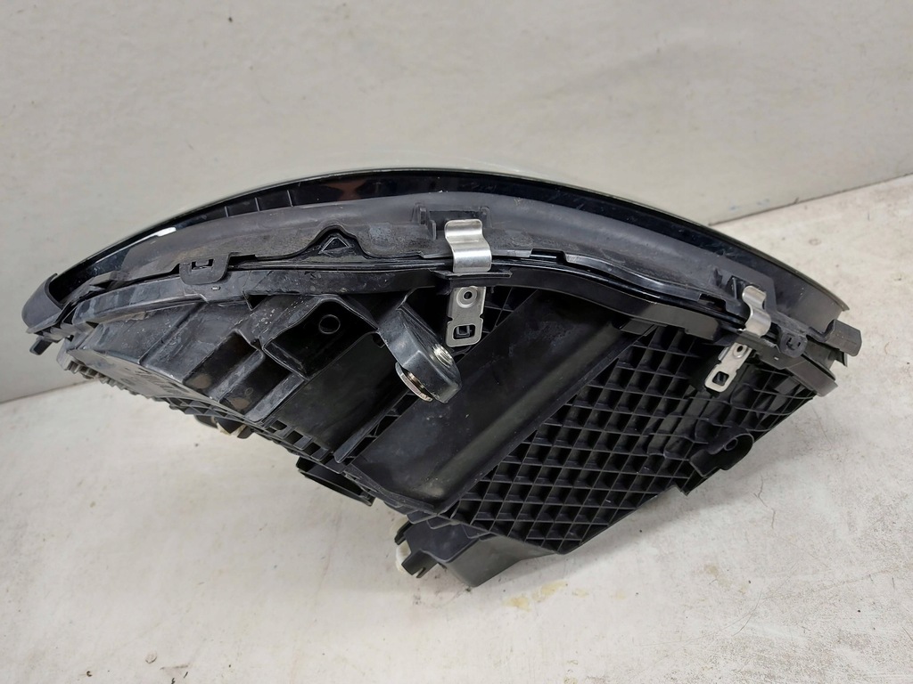 Mercedes-Benz C Class 205 W205 Ανυψώστε το δεξί μπροστινό φανό προβολέα Product image