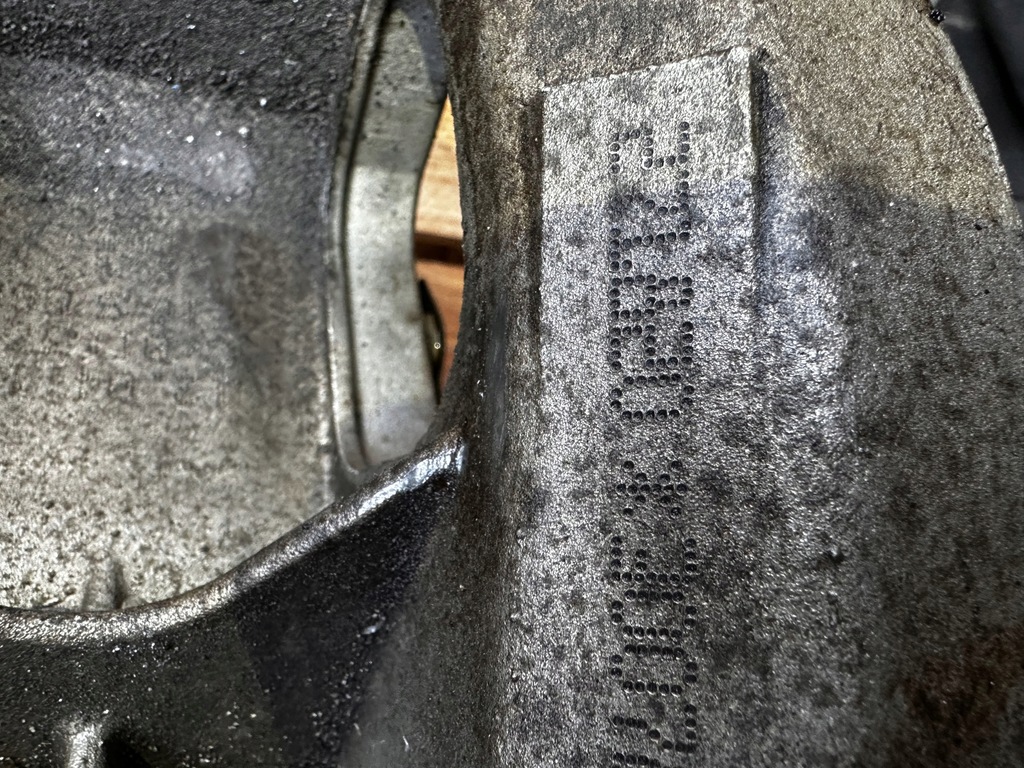 ΜΠΛΟΚ ΚΙΝΗΤΗΡΑ ΚΑΤΩ ΕΜΒΟΛΑ ΑΞΟΝΑ MERCEDES 1.8 CGI 271 820 Product image
