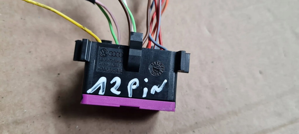 A5 8W PLUG OBD SOCKET 3A0972695A A7 4G A4 B8 S4 B9 Q5 Q3 Product image