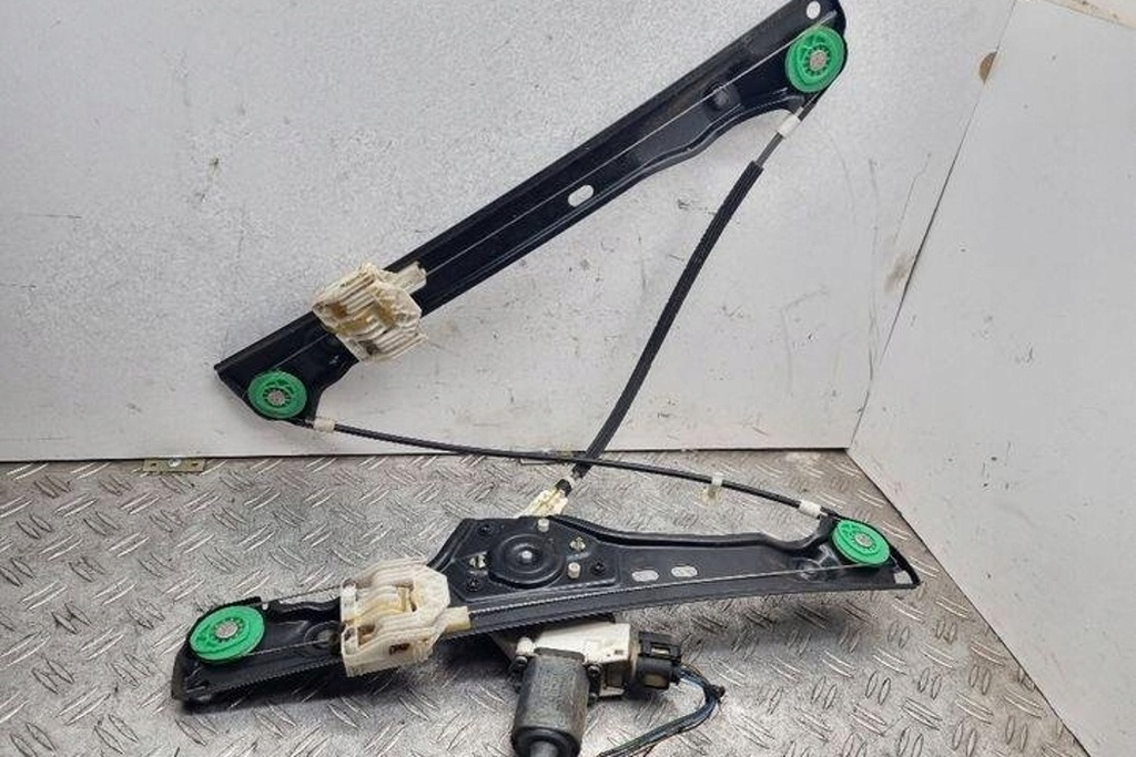 Αριστερά ανελκυστήρα αριστερού Winder BMW 3 Touring (E91) 6927028 2.0L Product image