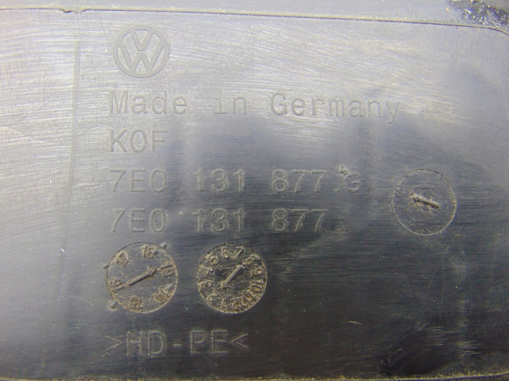 ADBLUE TANK PUMP VW T5 T6 7E0131877G Product image