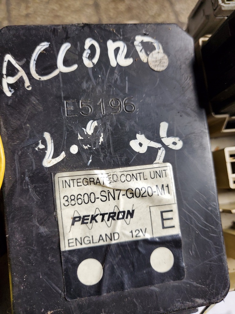 ΚΟΥΤΙ ΑΣΦΑΛΕΙΩΝ HONDA ACCORD V 2.0 B Product image
