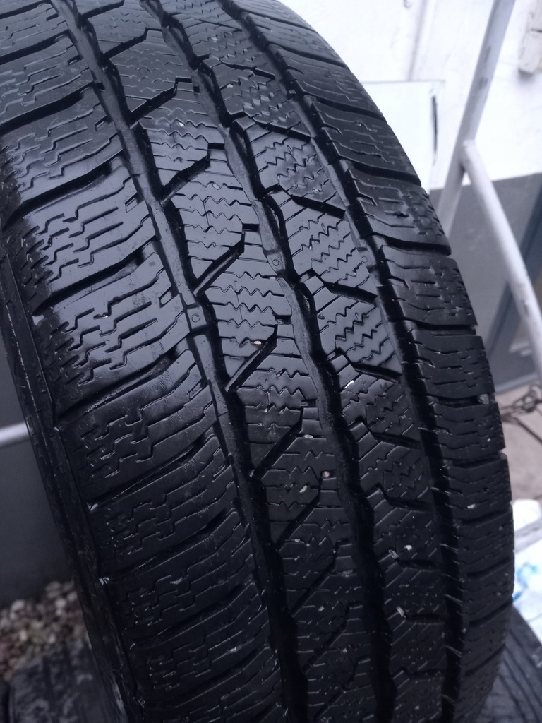 1X ΕΛΑΣΤΙΚΟ 195/60R16C 99/97T CONTINENTAL VANCONTACT WINTER WARSAW Product image