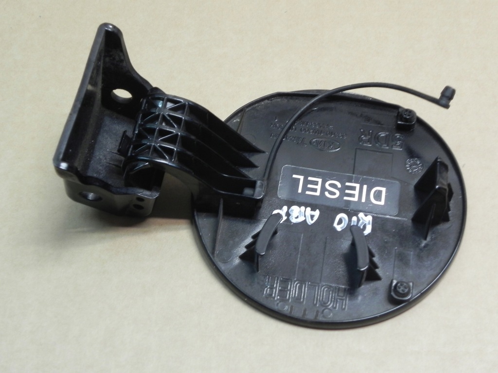 KIA RIO III 3 11-16 ABP FUEL FILLER FLAP 69510-1W200 Product image