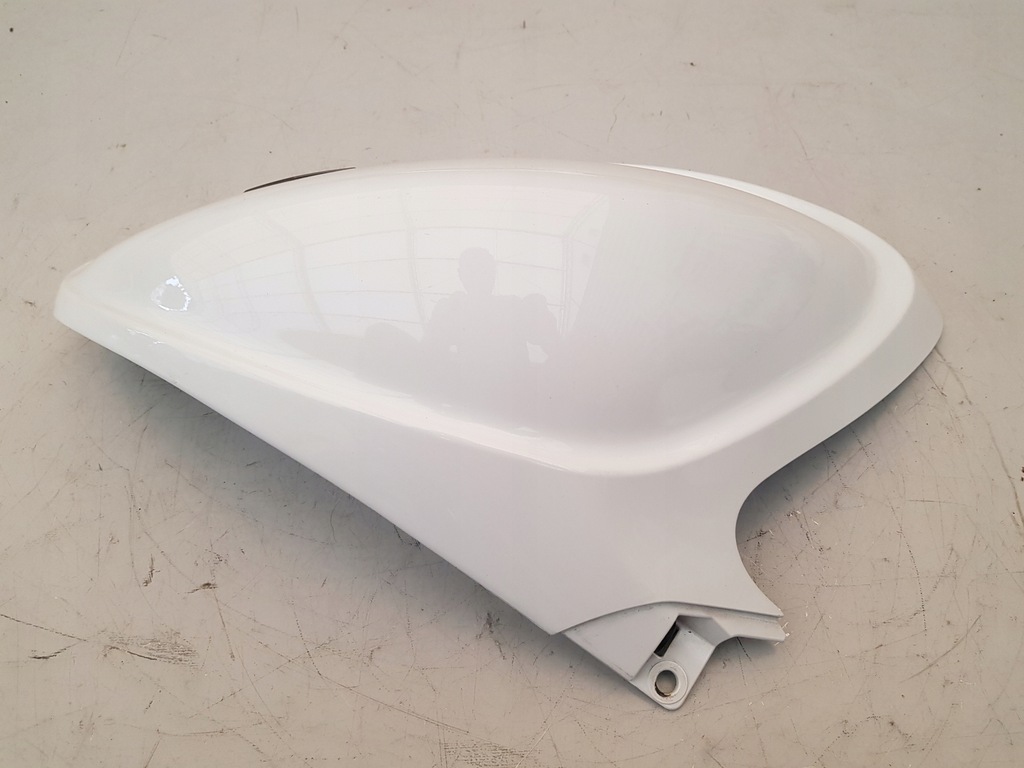 Θωρακική ασπίδα αριστερή πλευρά Baczy Suzuki SFV 650 Gladius 09-15 Καλύψτε τη δεξαμενή Product image