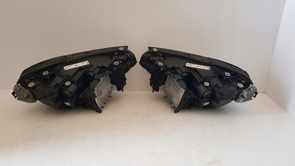 ΜΠΡΟΣ ΦΩΤΙΣΤΙΚΟ ΜΠΡΟΣ ΑΡΙΣΤΕΡΟ ΔΕΞΙ BMW M2 G87 ΜΑΥΡΟ ΟΛΟΚΛΗΡΩΜΕΝΟ 9503470 9503469 Product image