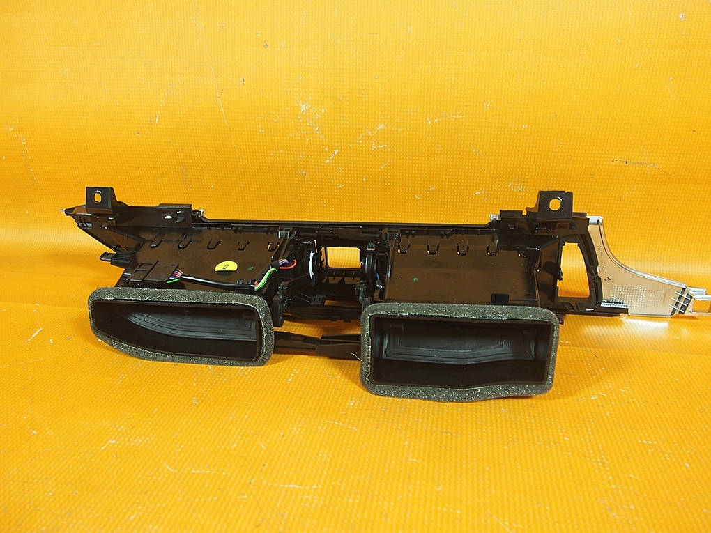 Audi A6 4G LIFT 32KM Κονσόλα εξαερισμού 4g1820951 Product image