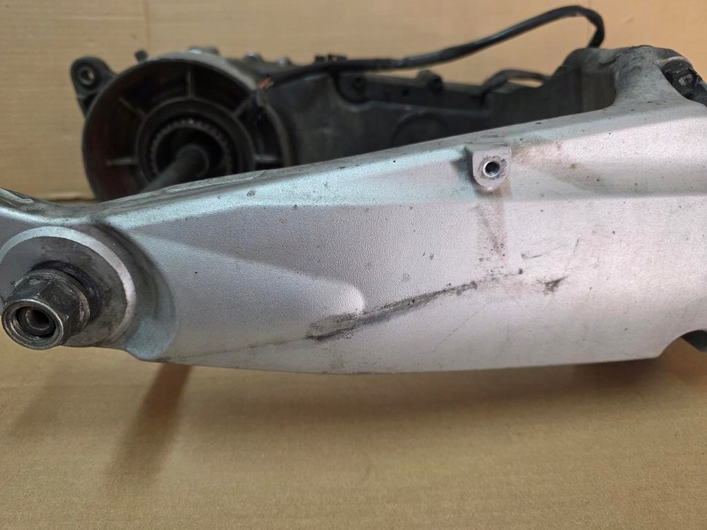 Suzuki Burgman Μια μετάφραση 650 02-12 Drive Swingarm Product image