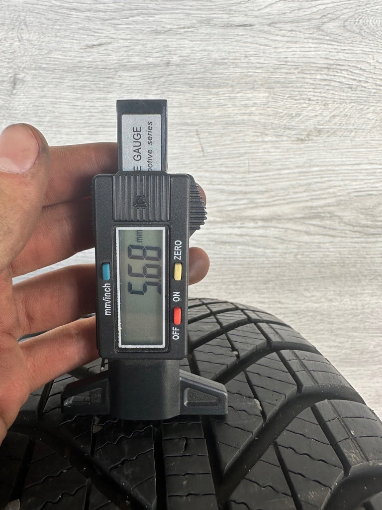 195/60R16 GOODYEAR VECTOR 4SEASONS 5,68mm Product image